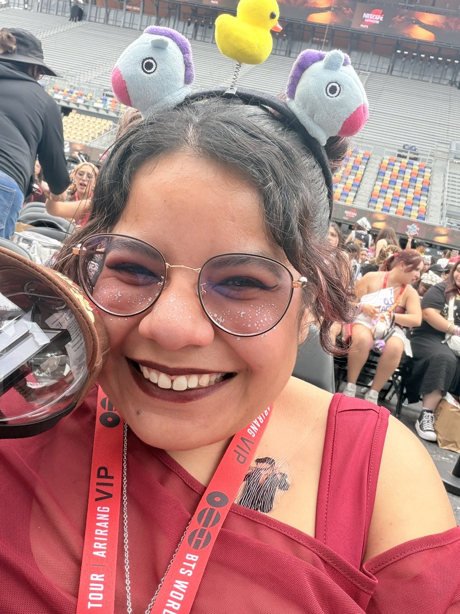 J-Ruth⟭⟬ ⁷ IS SEEING BTS 💜✨ tweet media