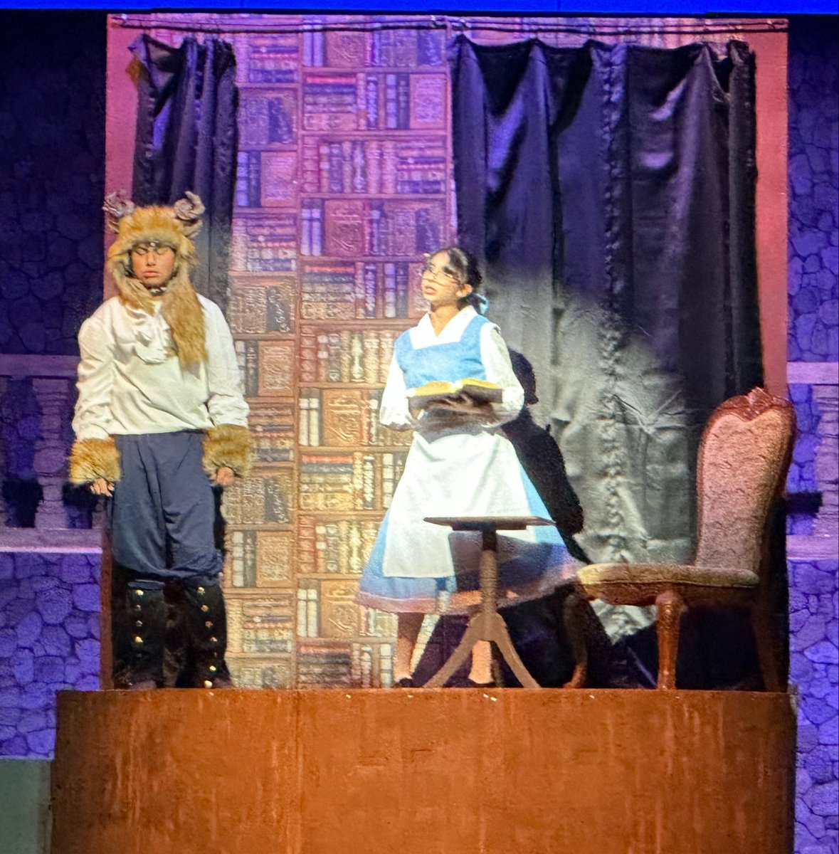 raulcalderarica's tweet photo. ✨ “Look into the mirror and discover the most valuable thing of all: yourself.” ✨Thank Ms. Gandara and all of SISD cabinet and board members for supporting our students. We had over 2500 attendees see our show. @ESerna_PK8 @SISD_ES #TeamSISD https://t.co/5rY1r1b4bD