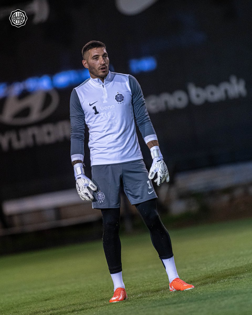 Club Olimpia tweet media