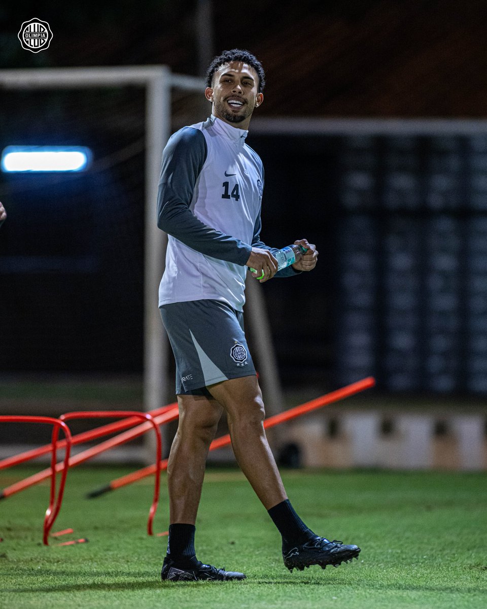 Club Olimpia tweet media