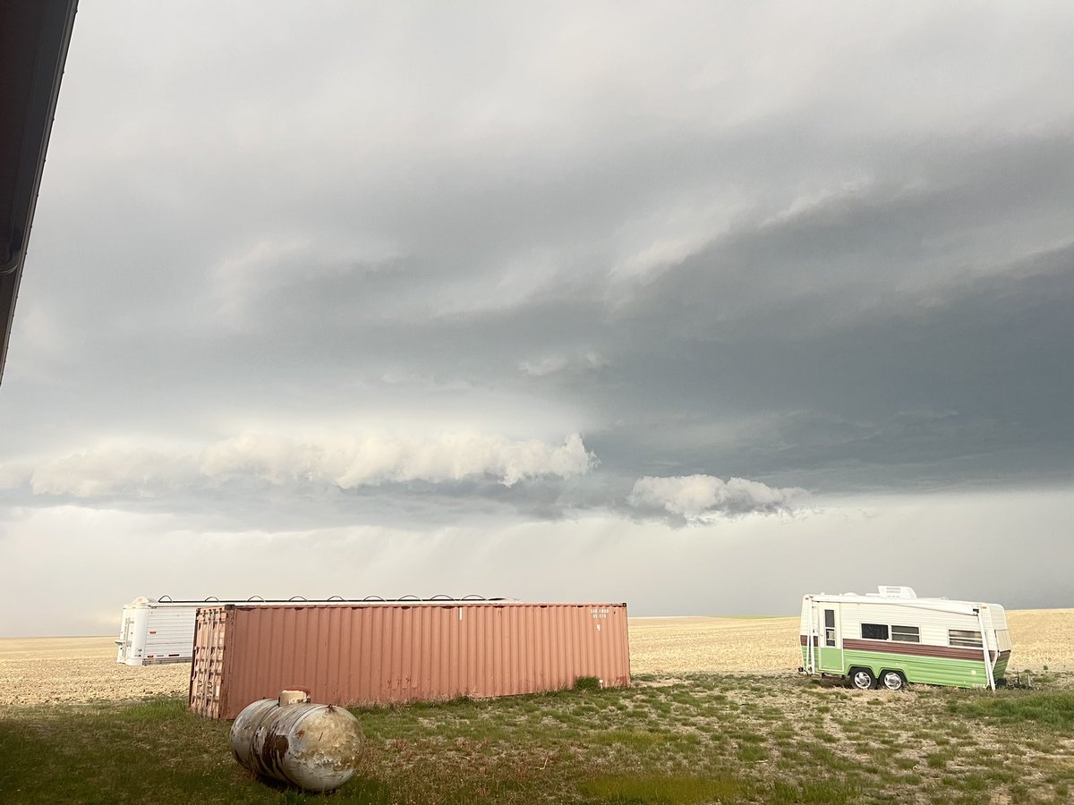 TractorNinja's tweet photo. Here it comes! #cowx https://t.co/opSlD095k2