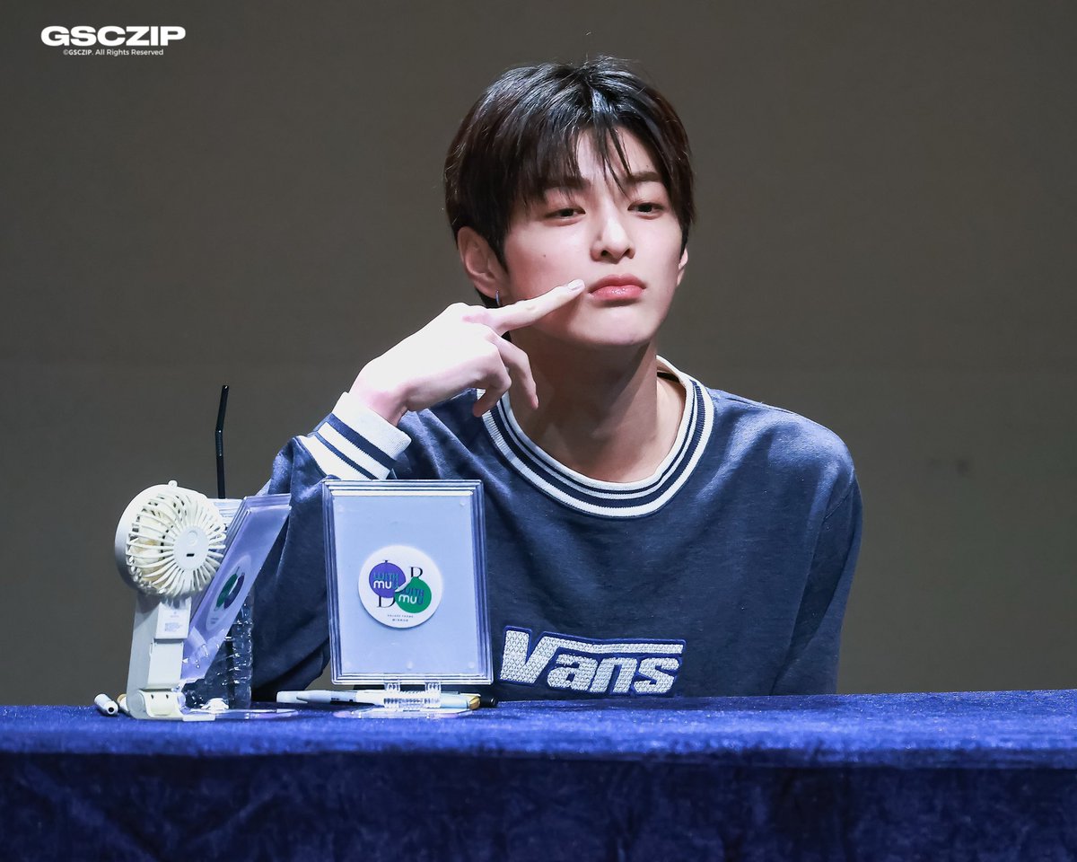 GSCZIIP's tweet photo. 260508 위드뮤

#CORTIS #코르티스 #KEONHO #건호 https://t.co/wHpn3Gdqfc