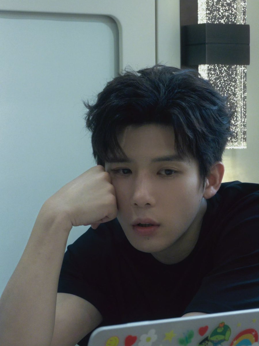 WangAnyu 王安宇 TH tweet media