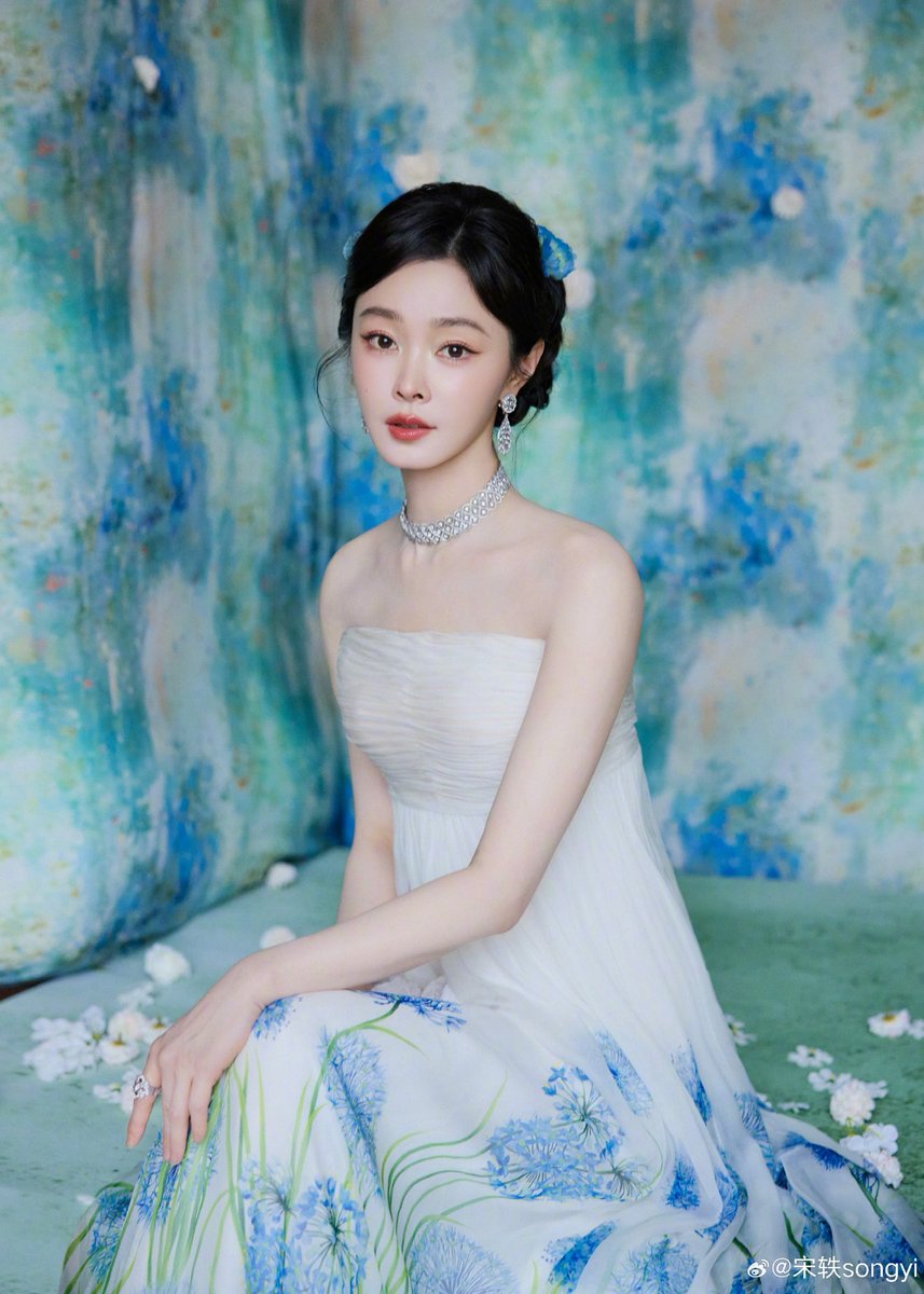 Song Yi updates🌸 tweet media