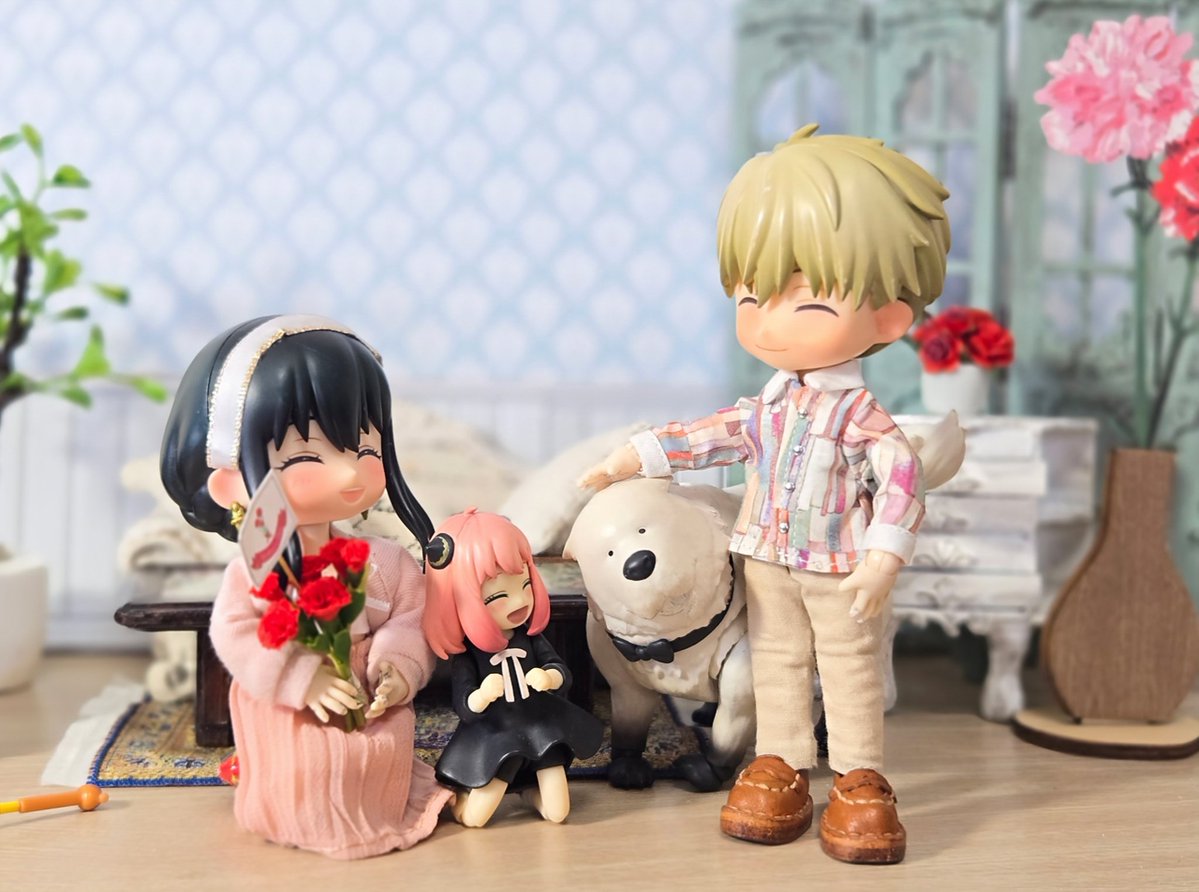 Happy Mother's Day フォージャー家の母の日
