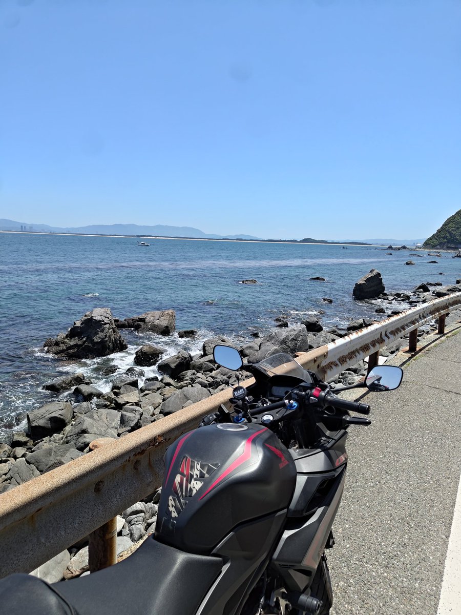 roots_umeboshi's tweet photo. 志賀島一周！
やっぱこの時期がバイク乗ってて一番気持ちいいな https://t.co/CYcXJogtps