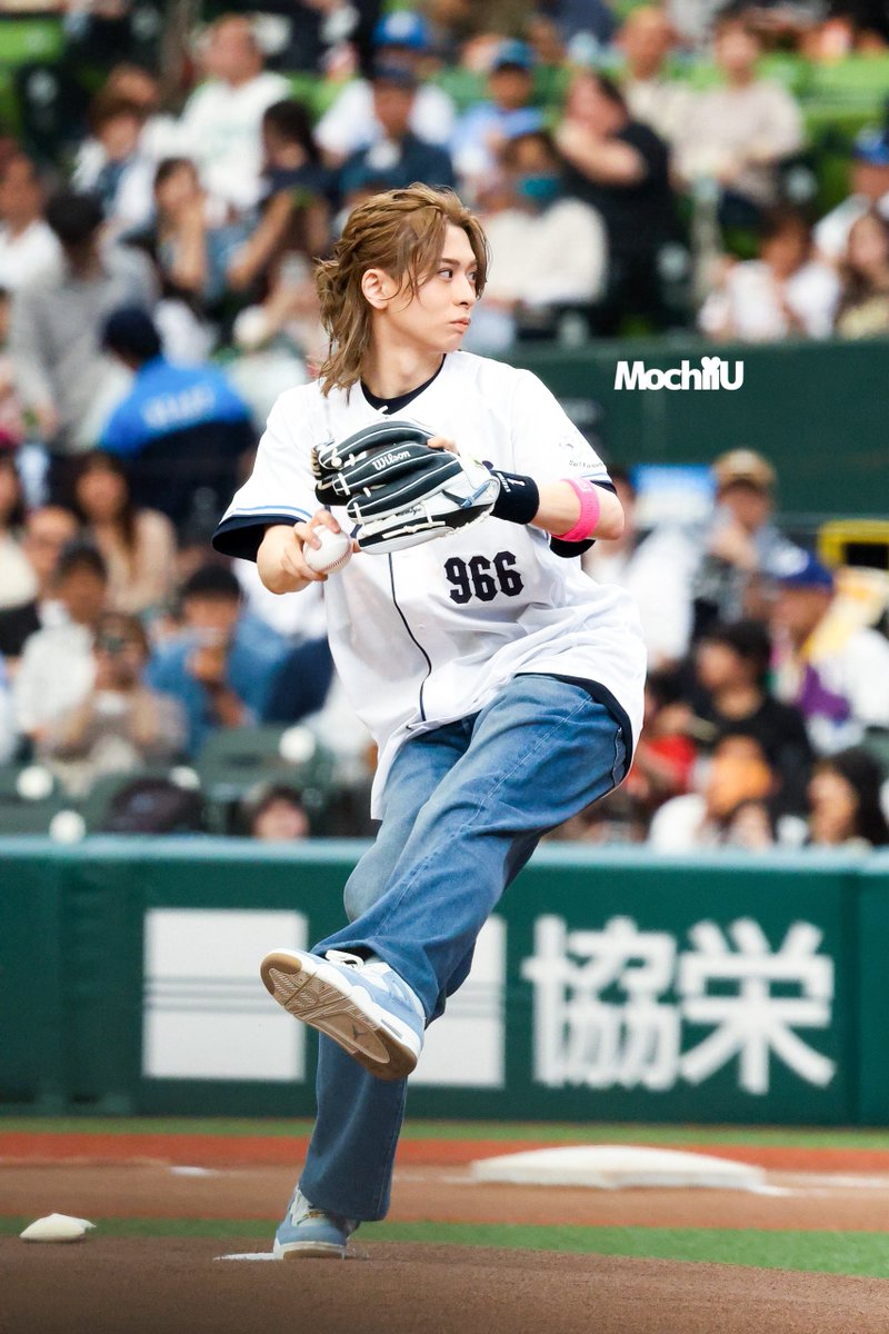 えむ tweet media