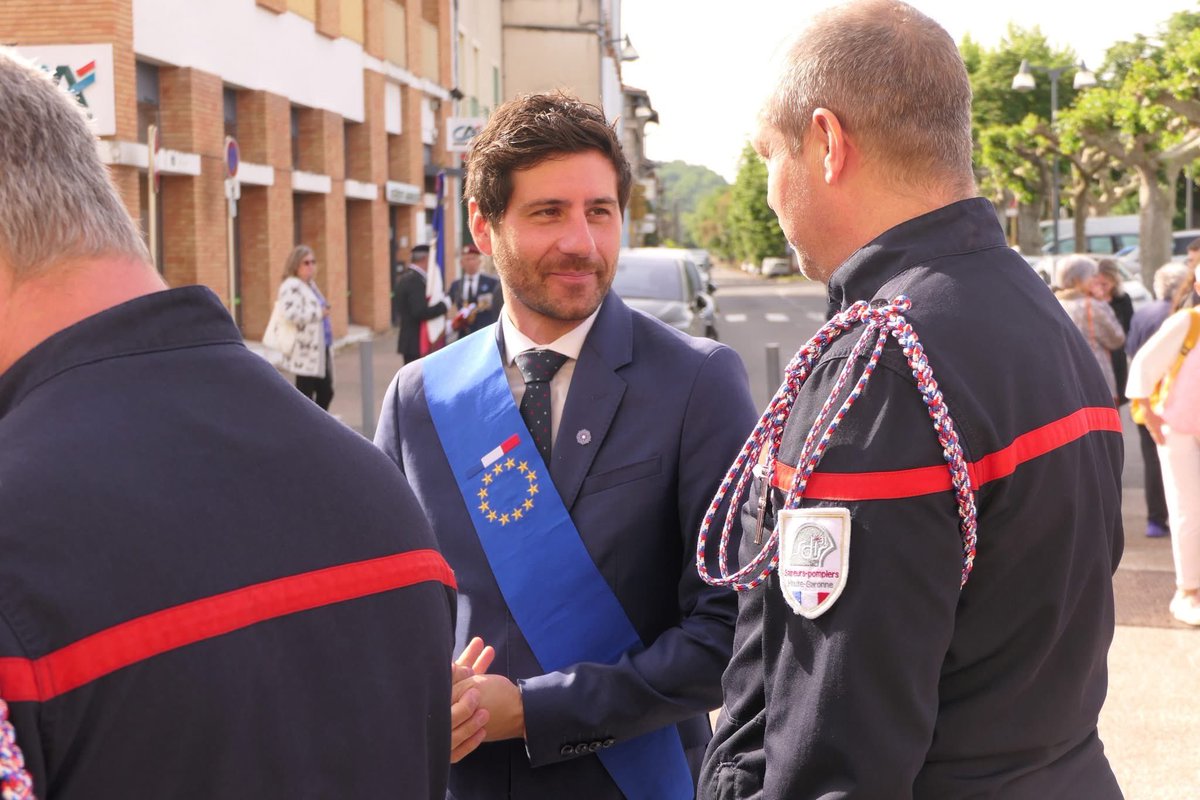 JLeonardelli_'s tweet photo. 🇫🇷 Ce matin à Villemur-sur-Tarn, nouvelle cérémonie de commémoration du 8 mai 1945 pour rendre hommage à ceux qui ont combattu pour que la France demeure libre et souveraine. Le souvenir de leur engagement nous oblige ! https://t.co/R92PEUsJpd
