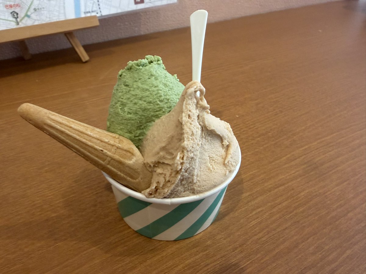 uraharauran's tweet photo. お蕎麦からのよもぎとミルクティーのジェラート🍨 https://t.co/7wsJByfvCV