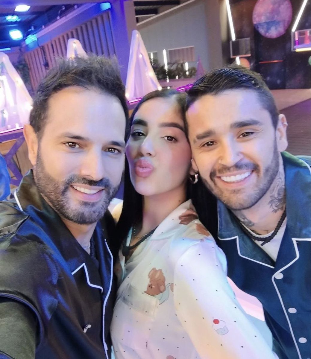 Diva Famosa tweet media
