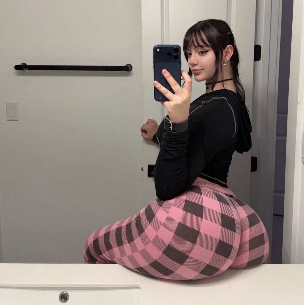 Alina tweet media