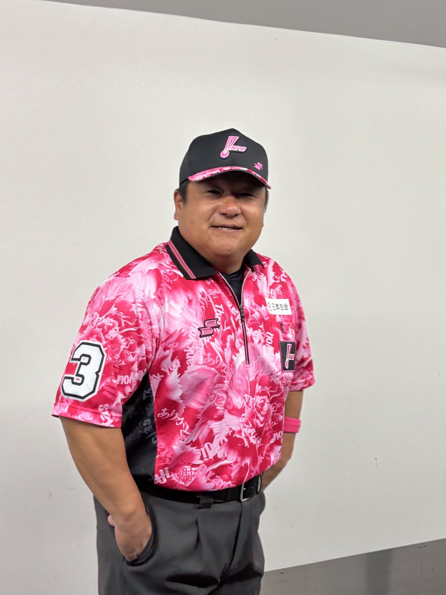 SSK_BASEBALL's tweet photo. NPBマザーズデー2026
敷田さんにもポーズいただきました📸
@npb #マザーズデー2026
#母の日 #マザーズデー #敷田
#敷田さん #SSK #エスエスケイ https://t.co/qpOYNmLaPZ