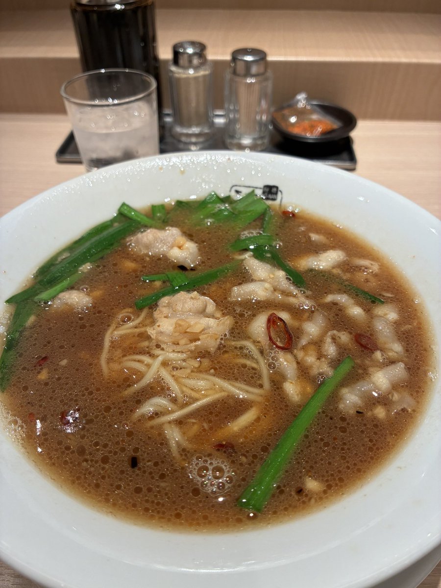 boyovvv's tweet photo. 献血からの江南キメてます

タワーズ20献血ルームえらい空いてて
昼休憩取る時間で予約調整しとるんかと思ったけど
今日はほんまに ドナーさんが少ないみたいです
農家さんのご厚意でカーネーション無料配布してました
江南うんまい☺️ https://t.co/K4OOL9dZZJ