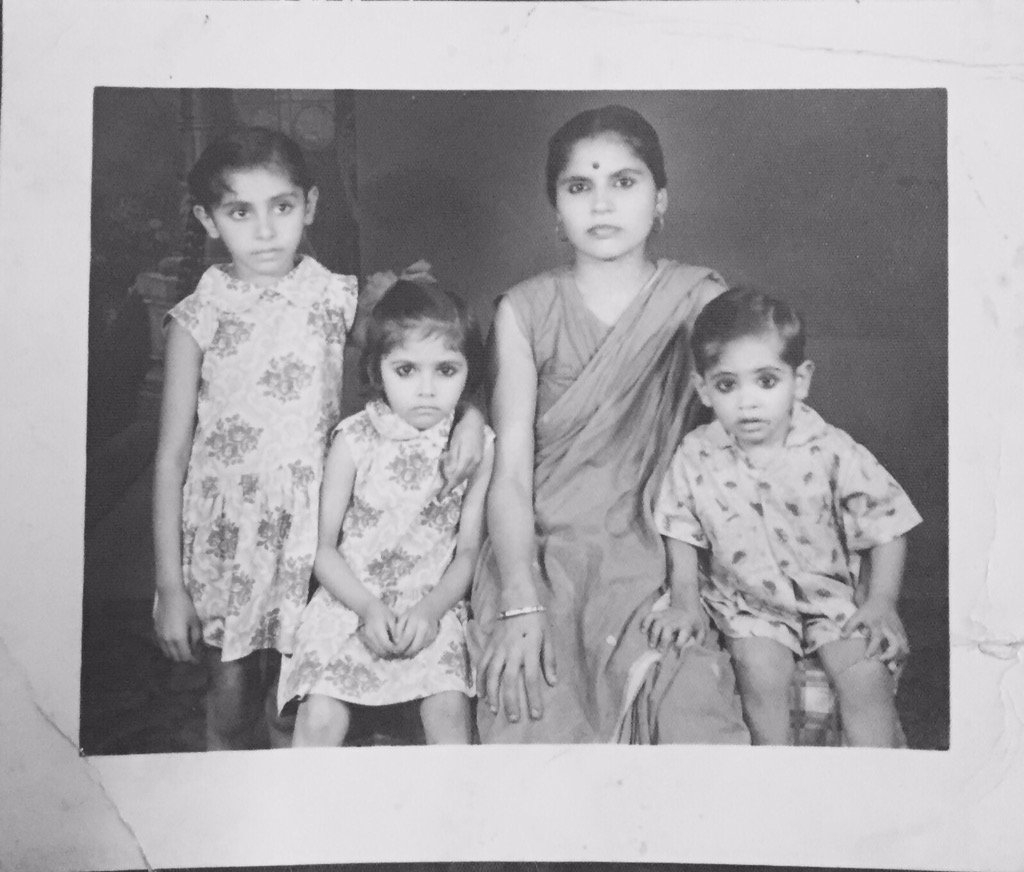 Me_riya_'s tweet photo. @iaasifsheikh Happy Mother's Day ❤❤❤❤ https://t.co/jNHtLLLun6