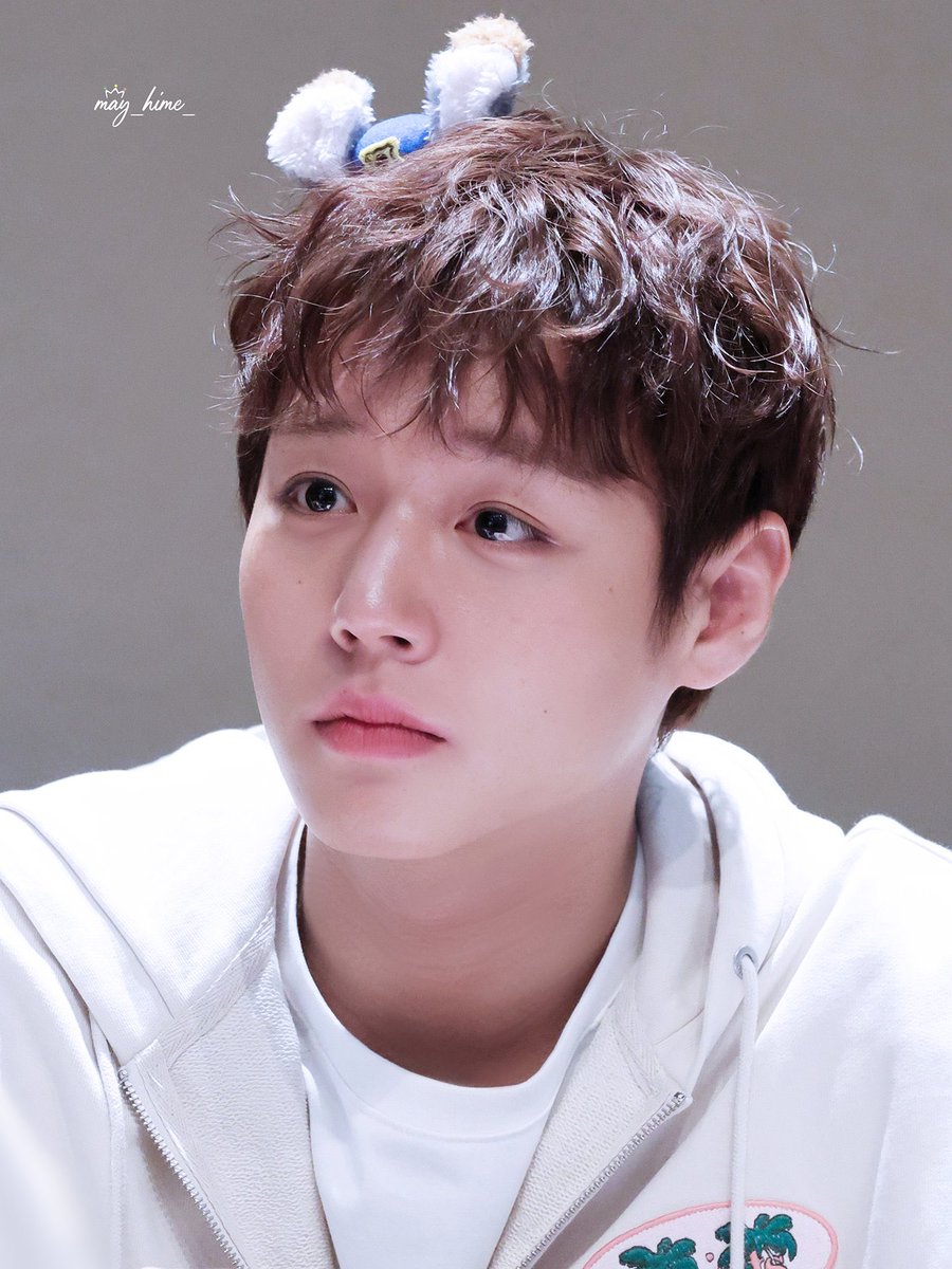 라움◡̈⋆* tweet media