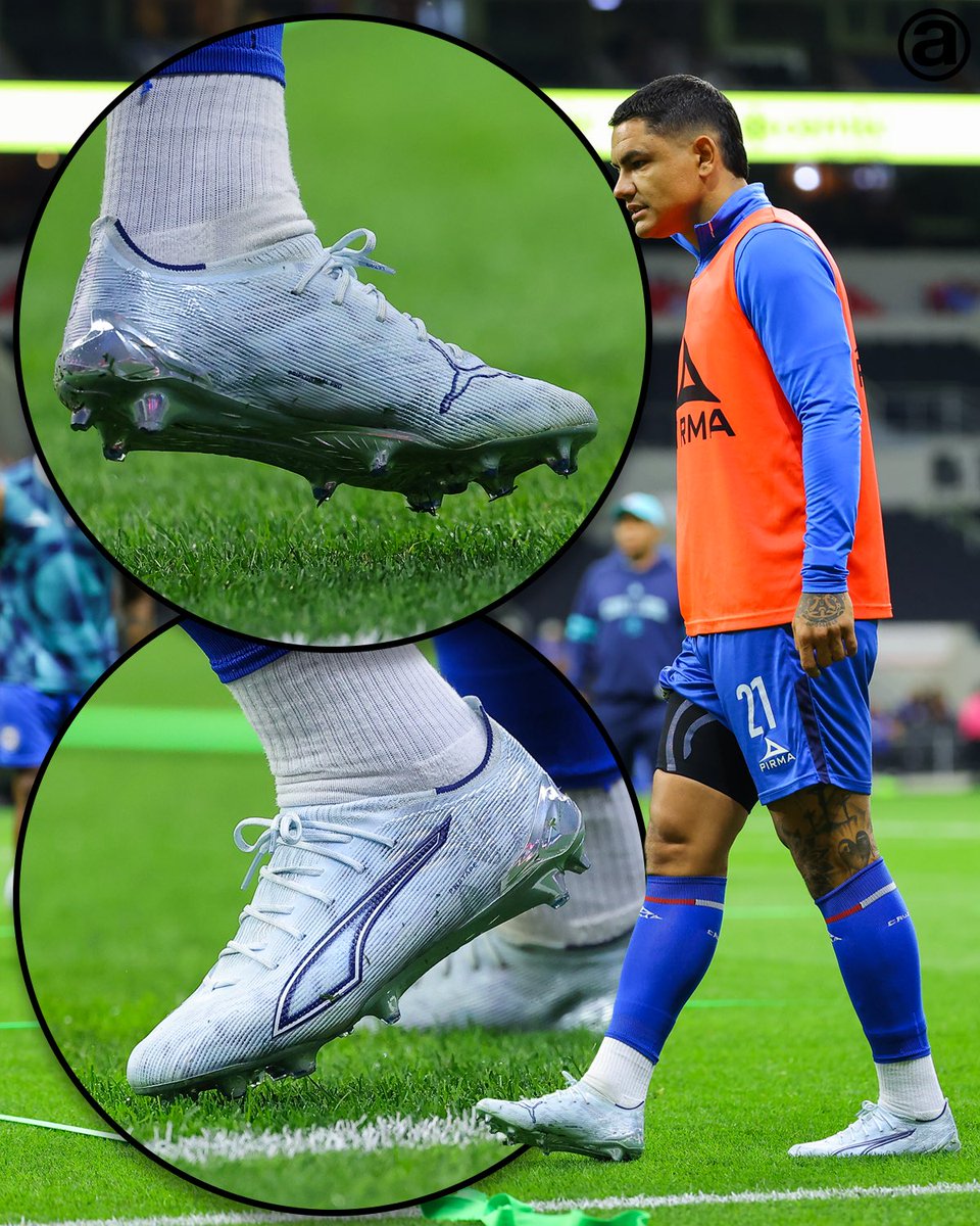 abcdefutbol's tweet photo. No lo vimos mucho en México pero estos Puma Ultra 6 pertenecen al Dreamrush Pack de colores fríos para el cierre de la época invernal en Europa.

El “Toro” Fernández los lució en los Cuartos de Final y la verdad es que se ven espectaculares en la cancha. 👀👀 https://t.co/2WKHLpWeU9
