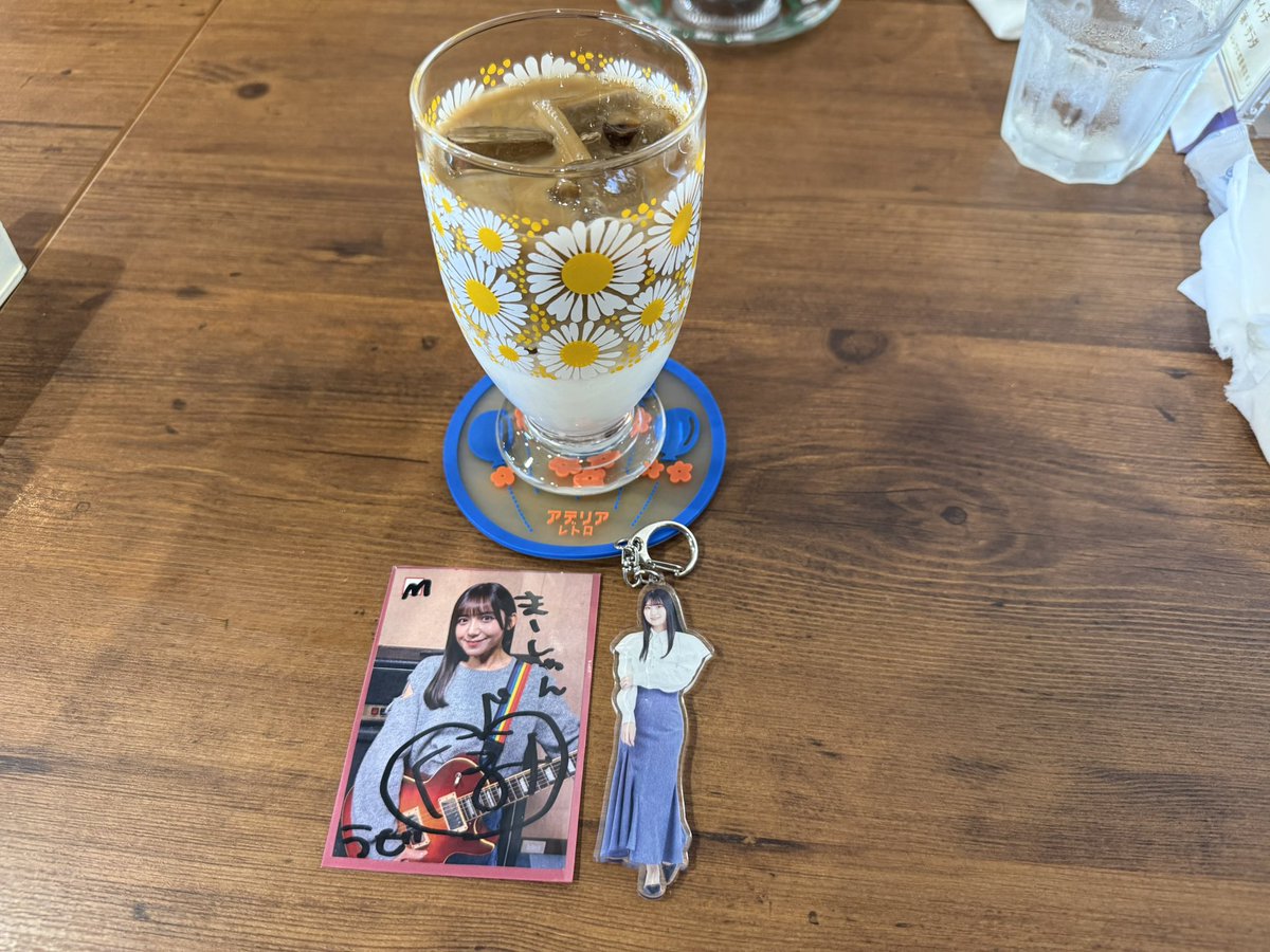 今日のお昼ご飯🍚
せいちゃん行きつけの喫茶ひまつぶし☕️
オムライスを😊
せいちゃんとくるみと一緒にいただきまる😋

#お昼ご飯 
#喫茶ひまつぶし 
#オムライス 
#せいちゃんとくるみと一緒に 
#いただきまる