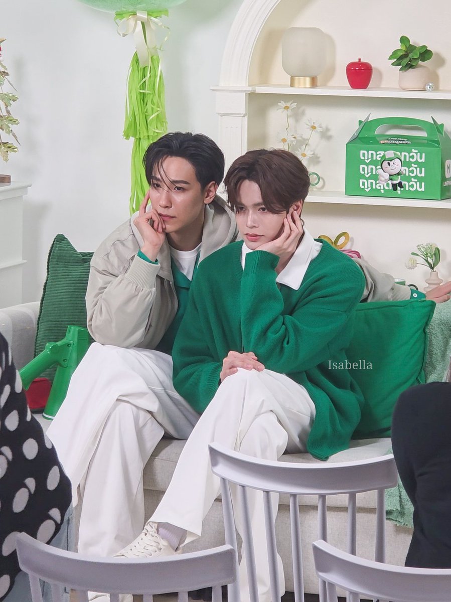 เหมียวจิรัน 😼🐣 tweet media