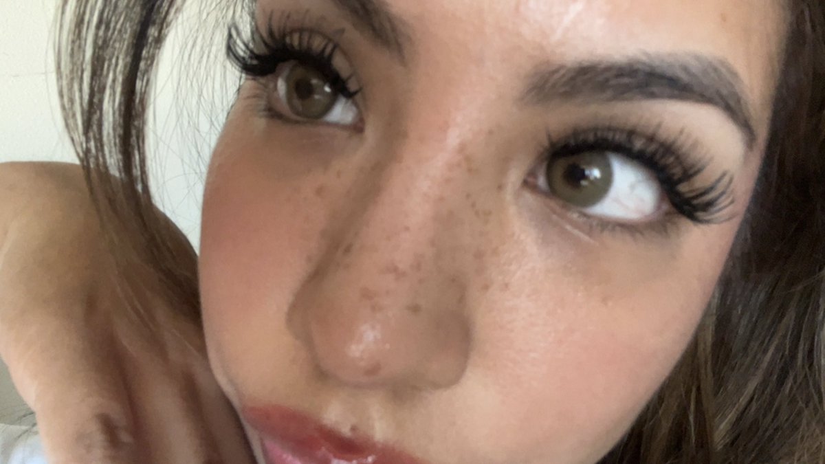 dollies299's tweet photo. Up close and personal https://t.co/qiaYvV78DN