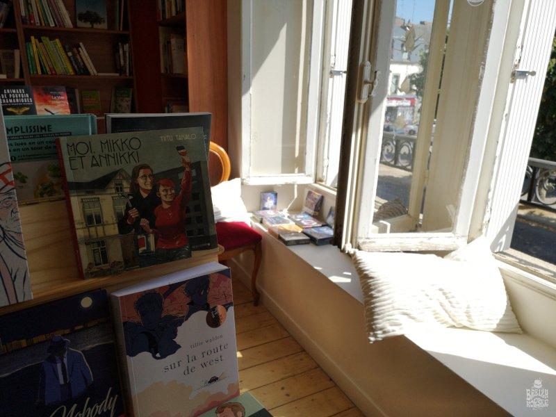 GiachelloB's tweet photo. 🚨Aidons les à franchir un nouveau palier. Un café-librairie qui ferme, c'est un cœur de quartier qui cesse de battre. Sauvons "Le Temps de Vivre".
▶️https://t.co/kEflEqnQ5K
#Bretagne #Culture #Solidarité #LeFaouët #Bzh #LivreAddict #breizh #SortirEnBretagne #tourisme #livre https://t.co/ypTg9XRRvN