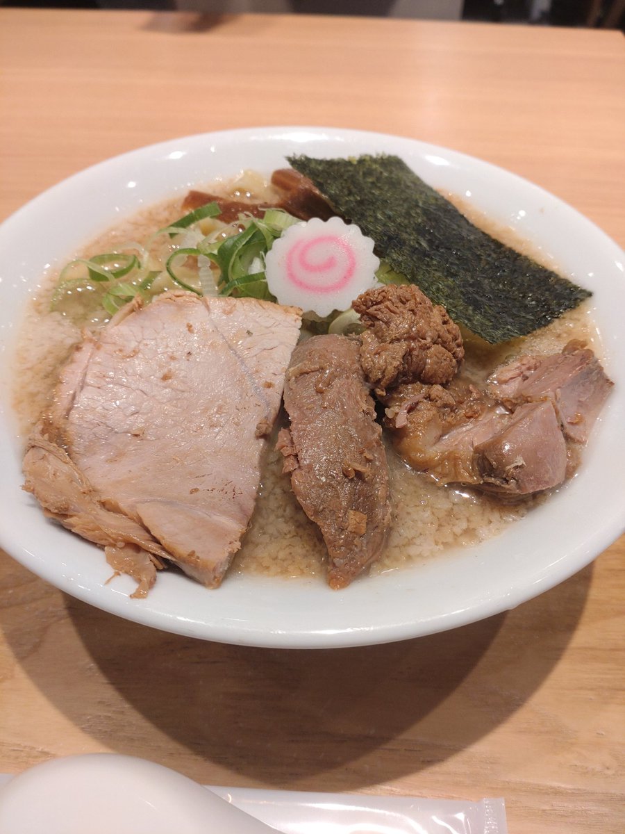 ワレイカ tweet media