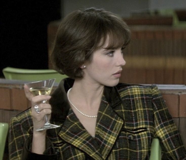 cinevow's tweet photo. Isabelle Adjani in Subway, 1985 https://t.co/itxwTlFs14