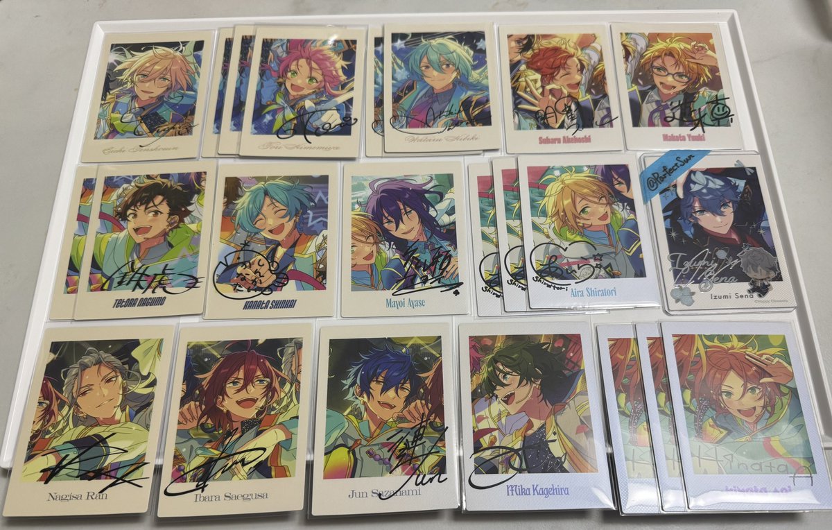 ParfectSun's tweet photo. 【交換】
あんスタ 10周年 ぱしゃっつ

譲:英智 桃李 渉 スバル 真 鉄虎 奏汰 マヨイ 藍良 凪砂 茨 ジュン みか ひなた こはく ニキ 薫 晃牙 なずな 創 光 敬人 紅郎 維吹 レオ 凛月 つむぎ 宙 ライカ カンナ

求:同種 泉

※郵送2点〜＞都内手渡し。

検索からでもお気軽にお声掛けください。 https://t.co/b6ufBiYByW