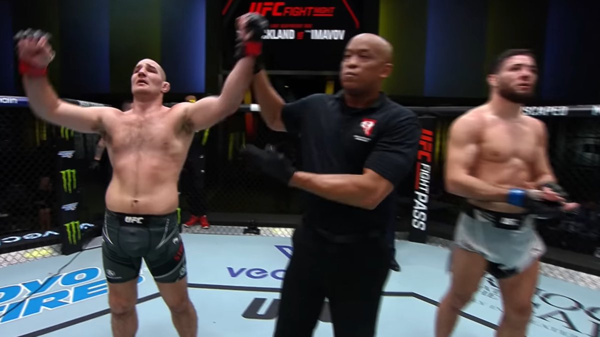 THE MMA GURU tweet media