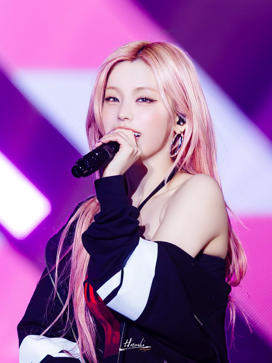 Her eyes are so beautiful