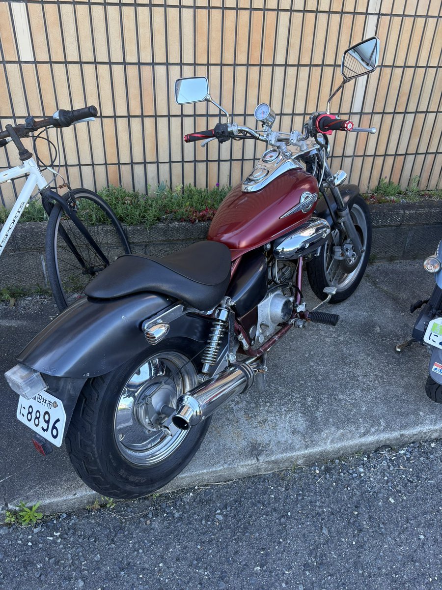 fable0116's tweet photo. 原付2台も必要ないので、マグナ50売ります！値段はDMにて、要相談で！ https://t.co/lWUfUJOKBk