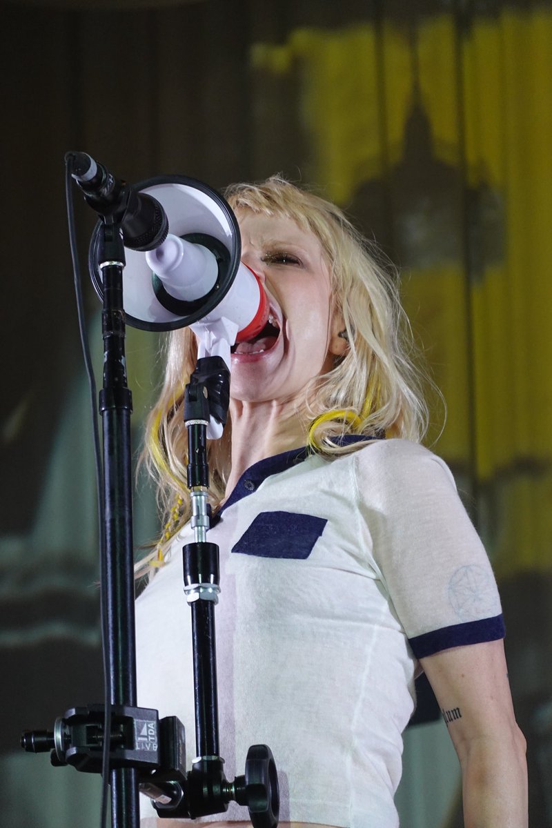 paramorgan96's tweet photo. Oakland N2 💛 https://t.co/lx0m2DmIpK