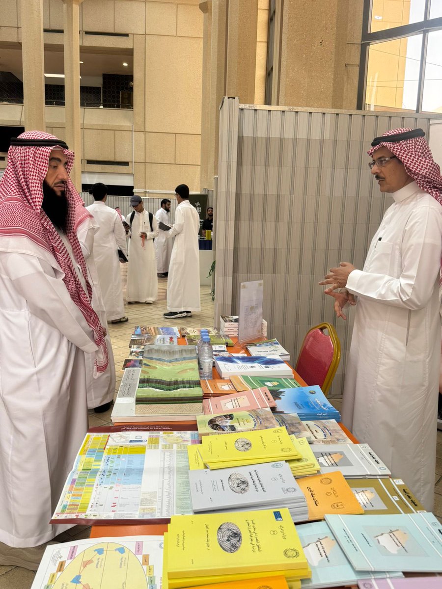 saudigs's tweet photo. الجمعية تشارك بجناح ضمن نشاطات معرض الاقتصاد الدائري واستدامة الموارد (6-7 مايو)، الذي تنظمه الجمعية الجغرافية السعودية و كلية الهندسة وجمعية مهندسي اللدائن ( الفرع الطلابي بالجامعة).
@aoss1317 @_KSU @RCRCSA https://t.co/n2j7tM6Xoo