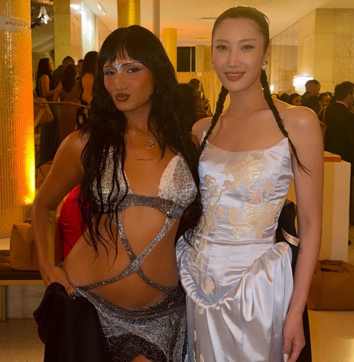 Rhea Raj tonight at the <a href="/GoldHouseCo/">GOLD HOUSE</a> Gala in Los Angeles with #EJAE of #KpopDemonHunters 💫🌟

#rhearaj <a href="/rhearaj/">RHEA RAJ</a> 
#EJAE #KpopDemonHunters