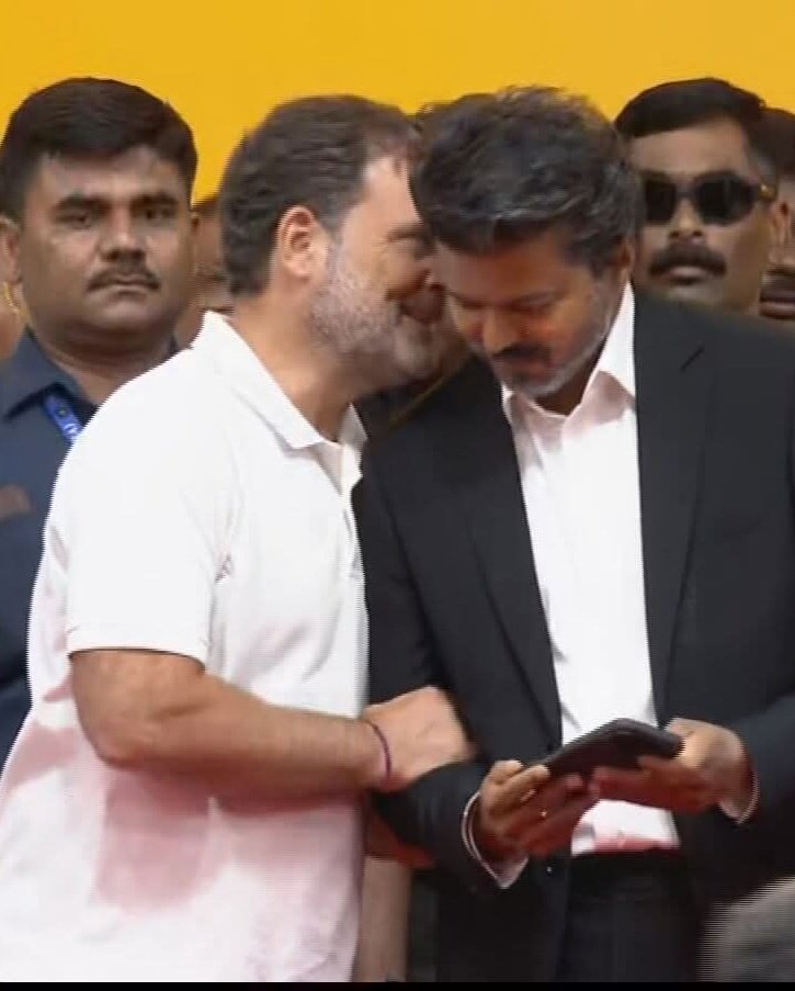 Layankaraimani's tweet photo. எங்கள நாங்களே நம்ப மாட்டோம் 🤣🤣

@TVKVijayHQ  @RahulGandhi https://t.co/TuQqLHcqbC