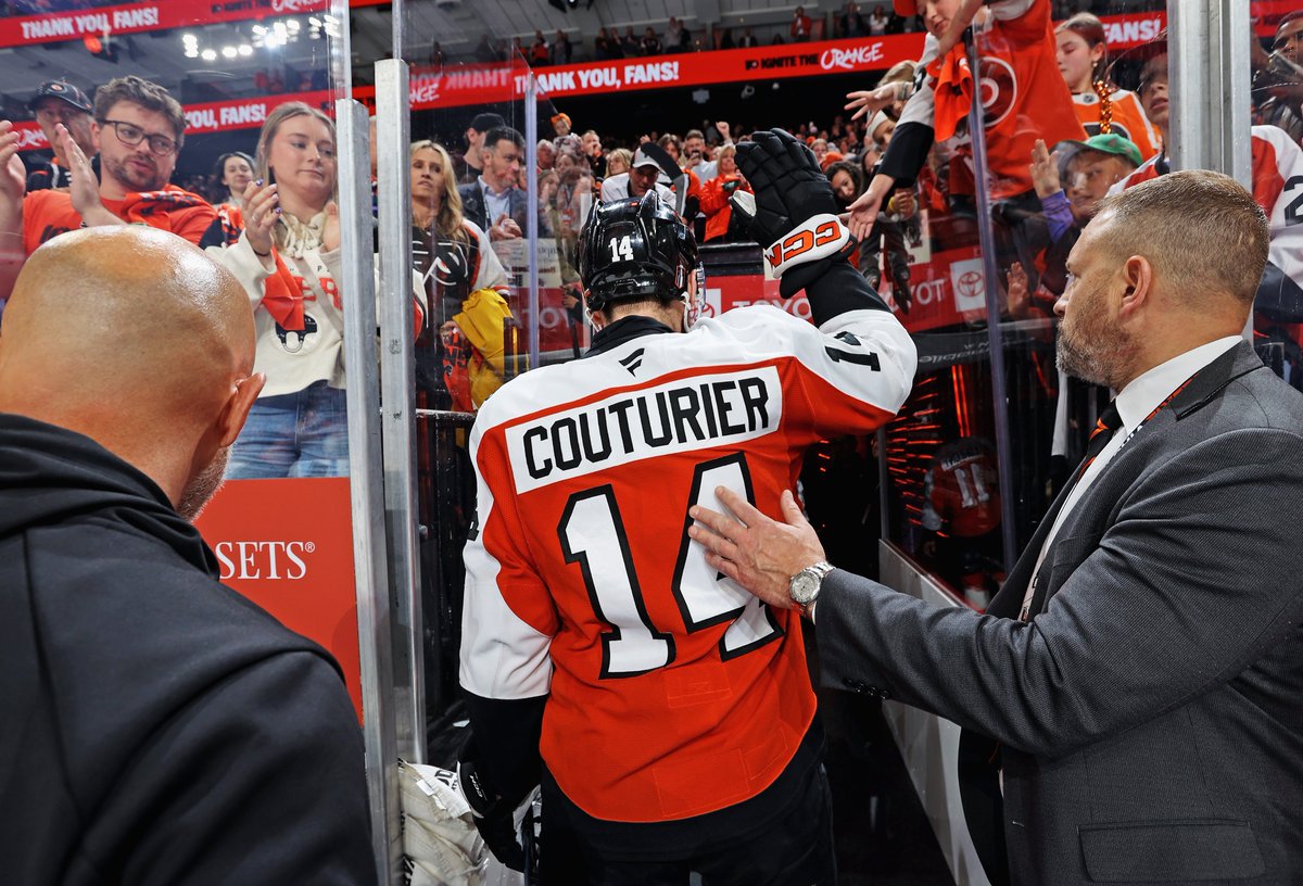 NHLFlyers's tweet photo. Nothing but Brotherly Love for The C of Orange. https://t.co/rLogQ55rYw