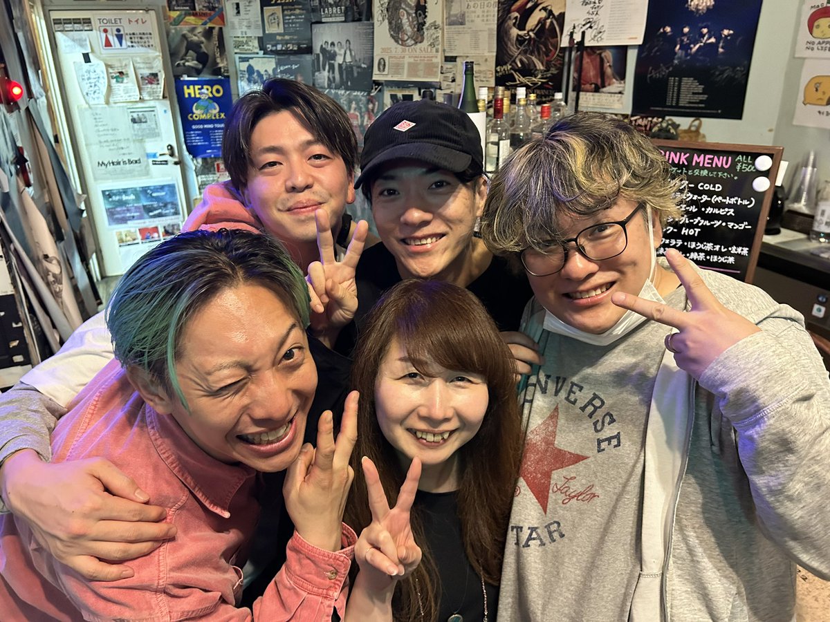 昨夜は上越EARTHでRIDDLEを見てくださった皆様ありがとうございました！

カオリさんの手料理を食べにまた何度でも戻ってくるぜ！

今日は金沢Vanvan V4！
セトリ変えるぞ！来てね