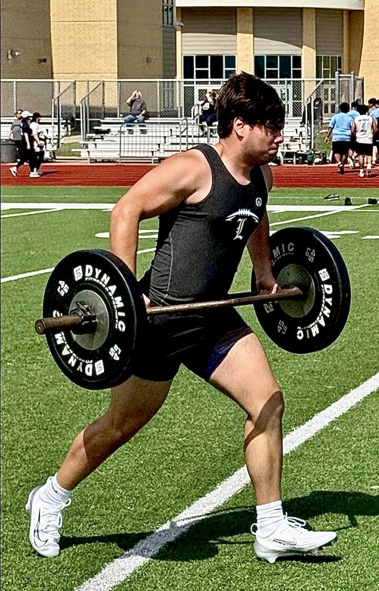 JP_Zepeda40's tweet photo. Thankful for the opportunity to compete with these bros! Thank you @CoachSmith_A61 Coach Beck & Coach Wright for pushing us this spring! 🏴‍☠️BENCH 185 x 16 

@CoachSmith_A61 
@arnoldzuniga18 
@cclondonpirates 
@Dr_Chap_LISD 
#LondonPirates 🏴‍☠️
@playsbigger
@ascholarsbrand
@356prospects
@TexCoastBend
@recruitthebend
@bench424nmore 
@raj_manjrekar 
@Coach__OMalley 
@CoachGGreenNCSA
@reycastillo361 

#offSeasonisONSeason 
#TXHSFB
#springball #tacklingfuel
#recruitthebend
#AGTG