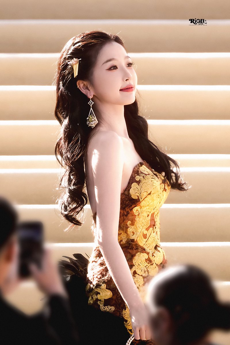 RigelEsther1218's tweet photo. Gold Gala 2026

#estheryu #esther #yushuxin #yushuxinesther #우서흔 #อวี๋ซูซิน #虞书欣 #虞书欣esther #云初令 #YunChusVengeance #灿如繁星 #RoadToSuccess #GoldGala https://t.co/ulQJeBPYGz