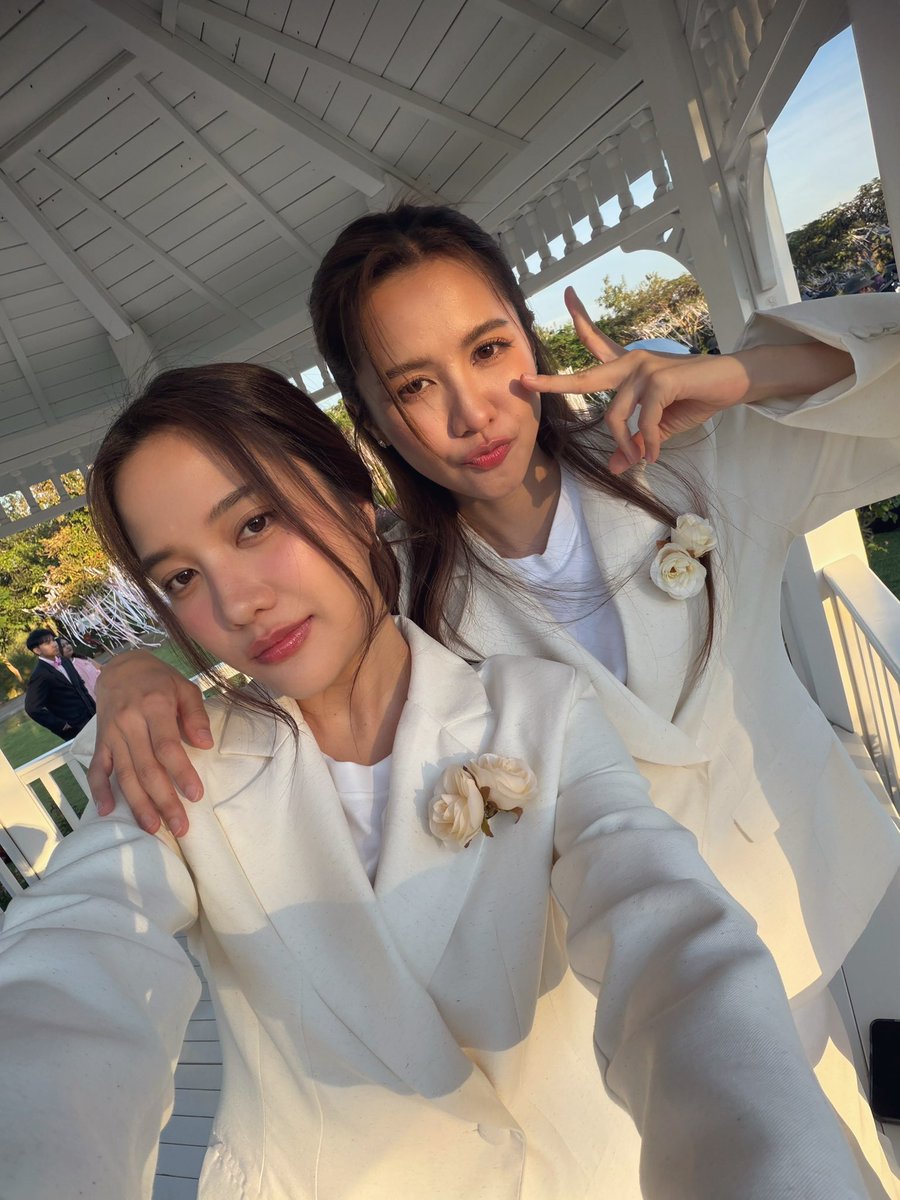 เป็นผู้ช่วยของลมบลู tweet media