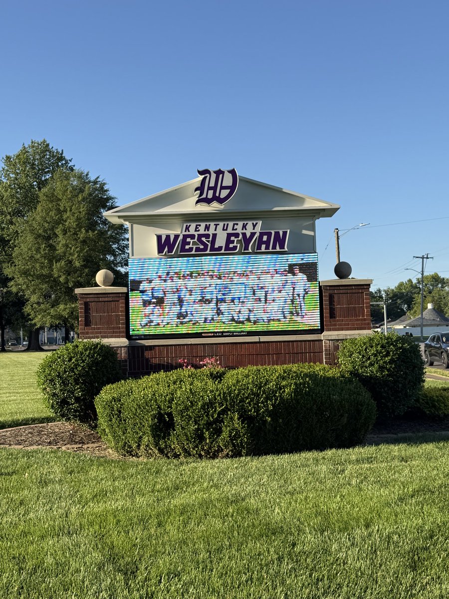 JasonVittone's tweet photo. Welcome home men.
@kwc_baseball https://t.co/gmMkjgp9tr