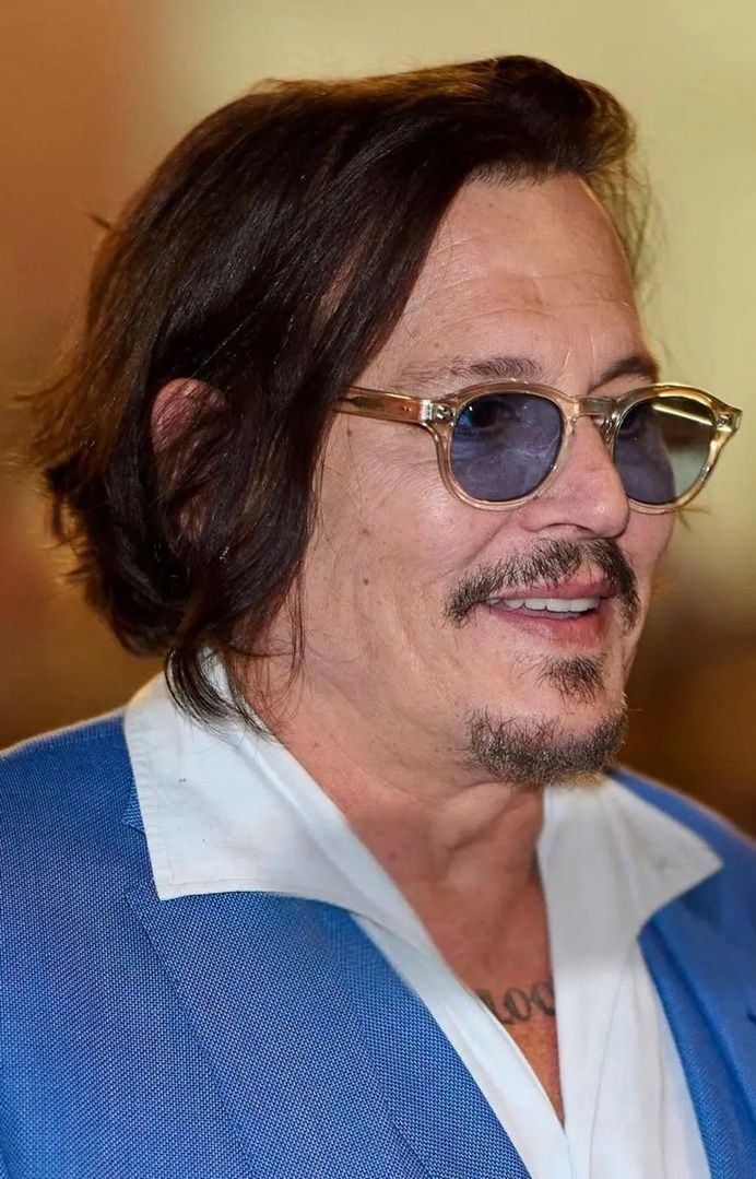 Johnny depp tweet media