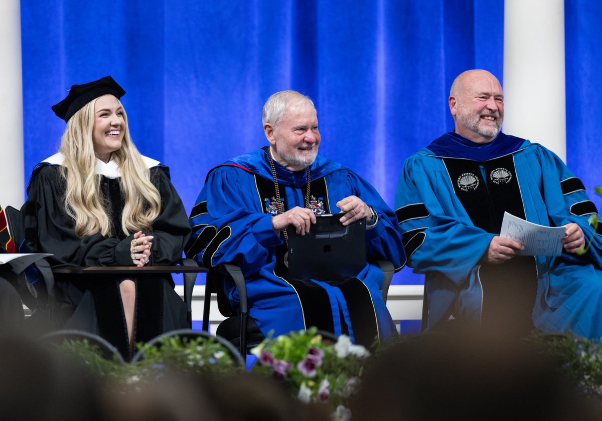 Hillsdale College tweet media