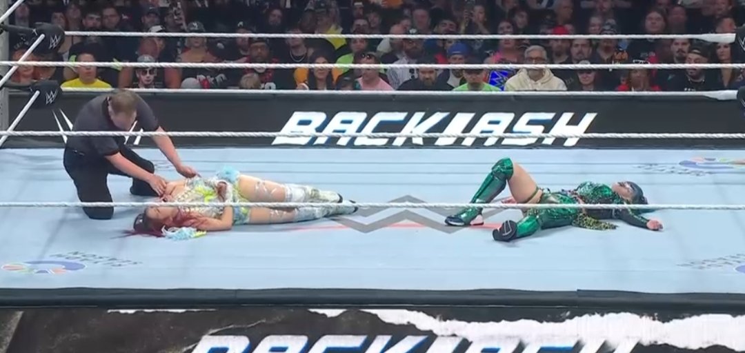 j_and_you's tweet photo. #WWEBacklash
おもしろかったです。
最後、それでも毒霧を期待してしまいました。良かった。
  #ASUKA #IYO #ABEMA ありがとう。 https://t.co/WZZ0VNSj5c