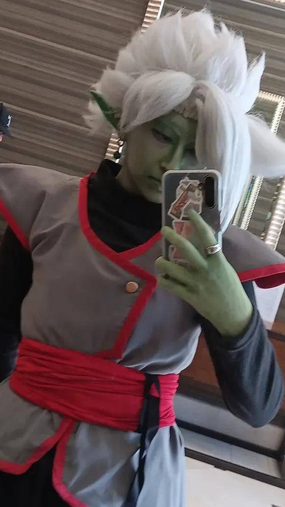 zamasu cosplay at AA