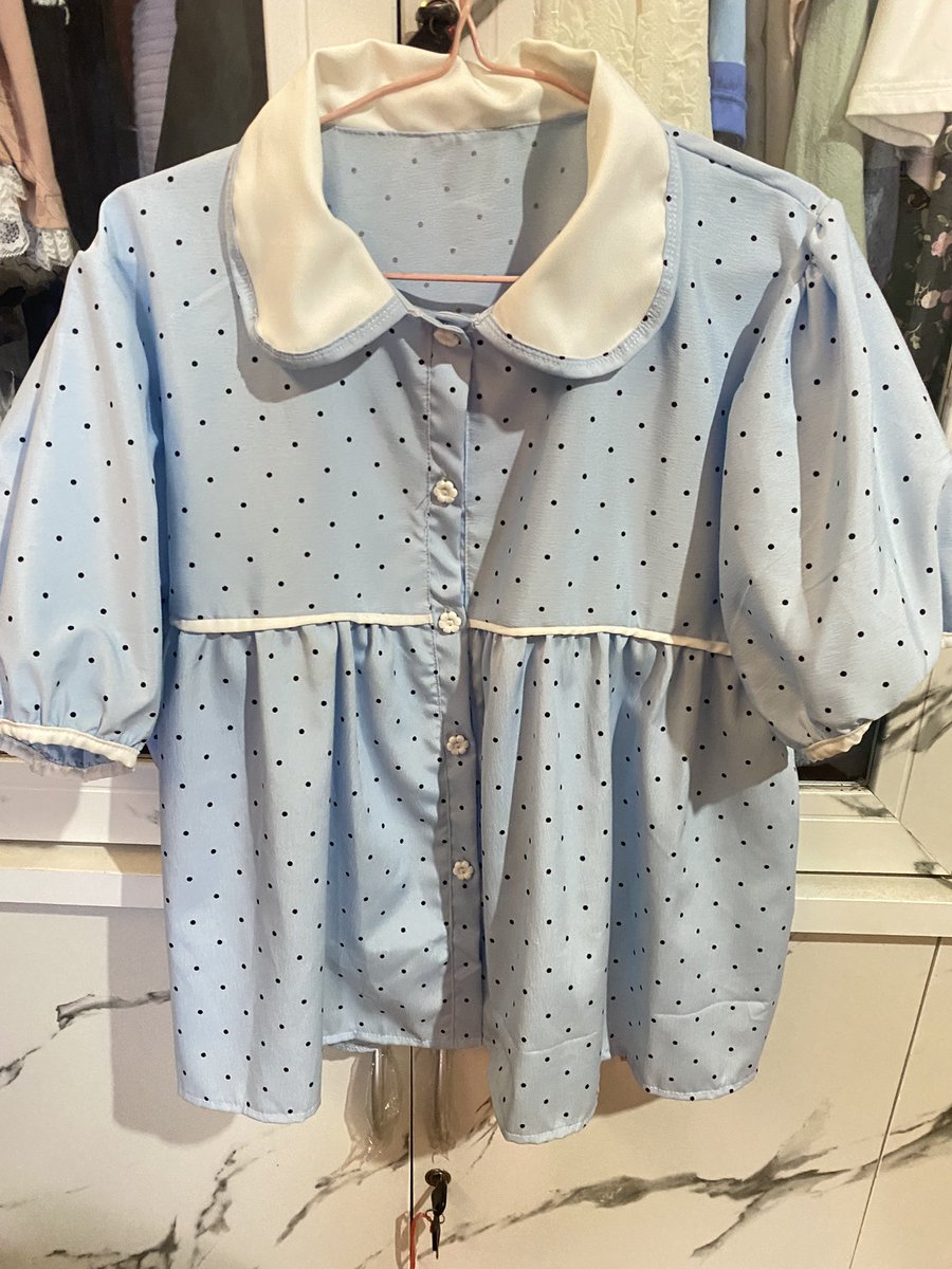 _kcpmi's tweet photo. เสื้อ oversized น่ารักกรุ้บๆๆ มือ 1 นะคะ อกถึง 44 ใส่สวยย ตัวละ 130฿ รวมส่งง🧸����🎁 💓 #ส่งต่อเสื้อผ้ามือสอง #ส่งต่อเสื้อผ้า #เสื้อผ้ามือสองสภาพดี #โล๊ะตู้ #ส่งต่อเสื้อผ้ามือ2 #เสื้อผ้าสาวอวบ #คาเฟ่ #ส่งต่อ https://t.co/Vjb70f4HCM
