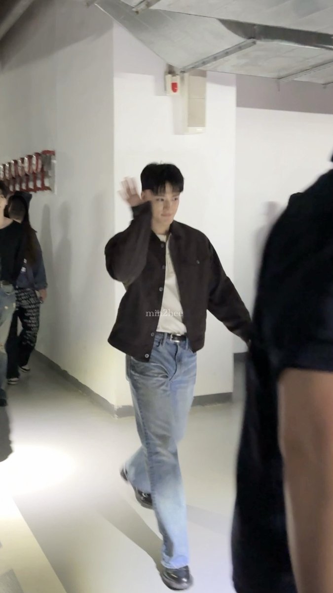 min_to_hee tweet media