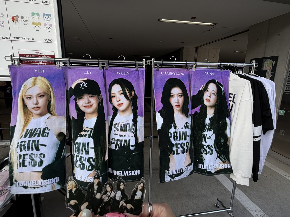 ITZY JAPAN OFFICIAL tweet media