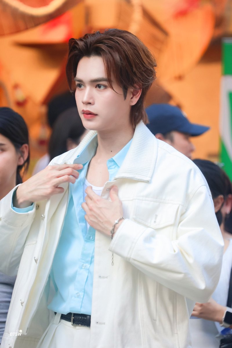 พี่จิรันสีหวานนนนนนนนนนน 💙
JUNIORMARK X NESCAFE
#NESCAFEMixAndMoveBarxJuniorMark
#markjrtn <a href="/Markjrtn/">คุณไป๋</a> ⋆☾