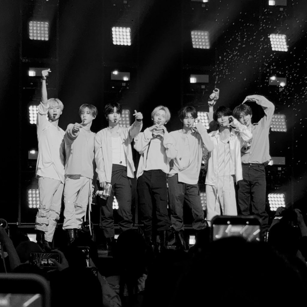 츠 tweet media