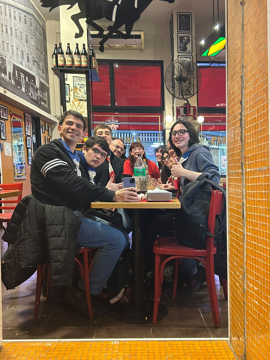 Tiburón ansioso 🦈🤖💚🐺🗡️ tweet media